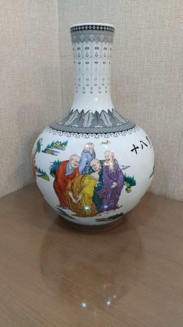 ваза для фруктов: Продаю декоративную, керамическую вазу в китайском стиле