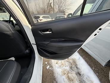 Toyota: Toyota Corolla: 2019 г., 1.8 л, Вариатор, Гибрид, Седан at lalafo.kg — 12 Toyota: Toyota Corolla: 2019 г., 1.8 л, Вариатор, Гибрид, Седан — 12