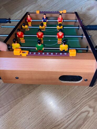 деревянные полки на кухню: Mini stolüstü futbol (foosball) oyunu. Ünvan: Memar Əcəmi metrosu 🚆 -