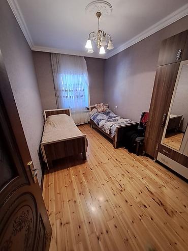 ev satilir tecili: Xetai rayonu, Nzs qesebesinde, Xəzər Tv nin arxasinda yerlesen, Ag — 4