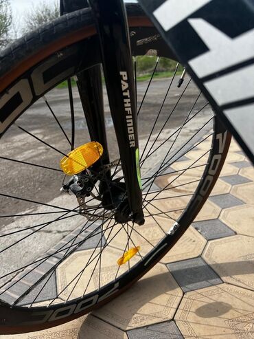 Шоссейные велосипеды: Шоссейный велосипед, Рама M (156 - 178 см), Б/у — 24