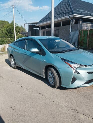 Toyota: Toyota Prius: 2016 г., 1.8 л, Робот, Гибрид, Купе