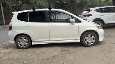 авто в рассрочку в бишкеке без процентов: Honda Fit: 2002 г., 1.3 л, Автоматтык, Бензин