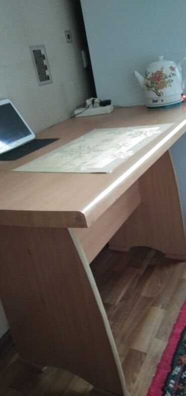 стол кухонный деревянный: Стол, Б/у