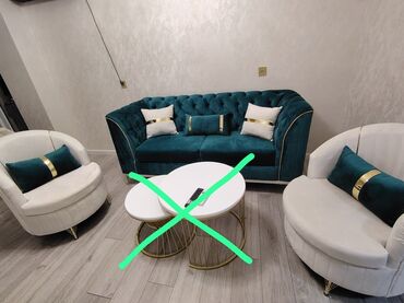 Masa və oturacaq dəstləri: İşlənmiş, Divan, 2 kreslo, Bazasız, Açılmayan