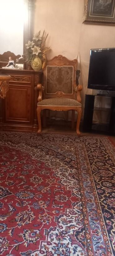 белая мебель в стиле прованс: Стол и стулья