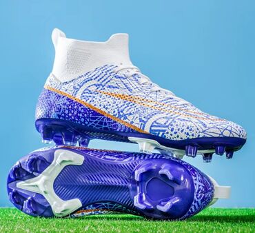 спортивные обуви: Футбольные бутсы Nike