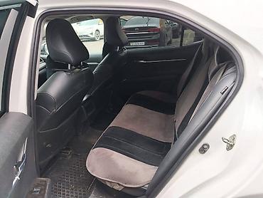Toyota: Toyota Camry: 2021 г., 2.5 л, Вариатор, Гибрид, Седан — 9