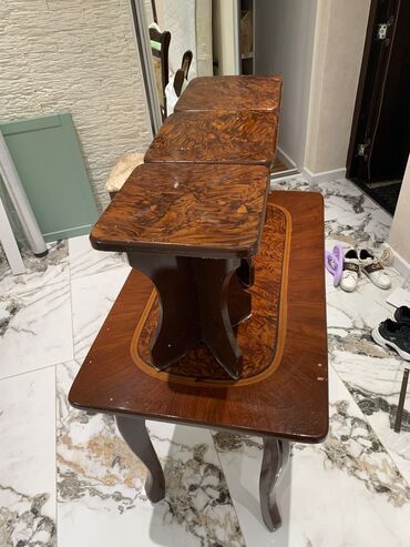 стеклянный кухонный стол: Masa + 3 taburetka 30 azn satilir‼️unvan nesimi kod5119 sekine