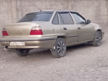 диск на некси: Daewoo Nexia в цвете золотистый металлик, представленная в кузове
