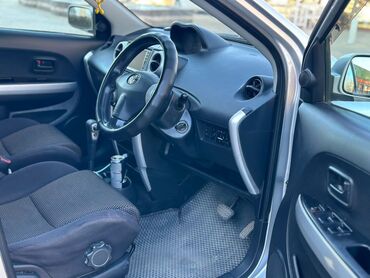 Toyota: Toyota ist: 2003 г., 1.5 л, Автомат, Бензин, Хэтчбэк — 9