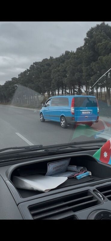 aston martin db7 5.9: Mercedes-Benz Vito: 2.5 l | 2009 il Van/Minivan