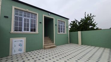 Həyət evləri və villaların satışı: Binə 4 otaqlı, 99 kv. m, Yeni təmirli