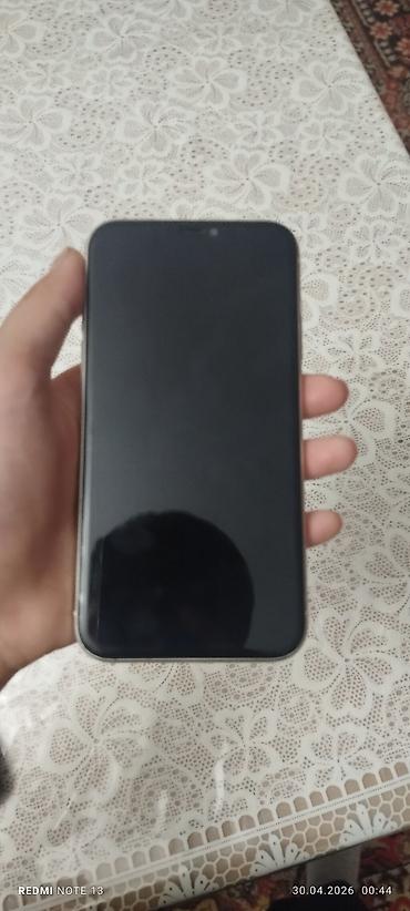 Apple iPhone: IPhone 11, Б/у, 64 ГБ, Белый, 82 % — 10