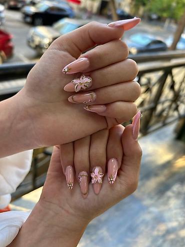 ev dizayni: Naida Nails – “Gözəllik əllərinizdə” Xidmətlər: - Klassik və aparat — 7