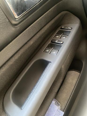 Volkswagen Golf: 2002 г., 1.6 л, Кол менен иштөөчү, Бензин, Седан lalafo.kg да — 8 Volkswagen Golf: 2002 г., 1.6 л, Кол менен иштөөчү, Бензин, Седан — 8
