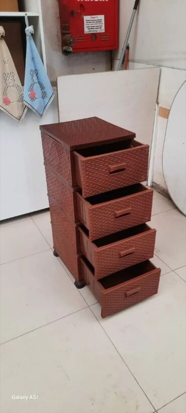Dolablar: Yeni, Açılan, 4 qapılı Düz dolab — 5