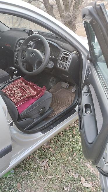 Транспорт: Toyota Avensis: 2002 г., 1.8 л, Автомат, Бензин, Седан — 5
