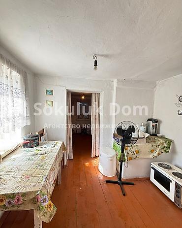 Продажа коттеджей и домов: 🔥СРОЧНО! 🏠Продаётся дом в с. Сокулук 🟡Комнаты: 4 🟡Участок: 6 соток — 10