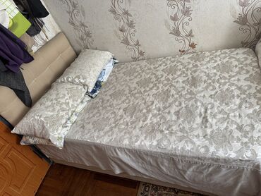 jozefina divan: Di̇van-kravat, Yeni, Açılan, Bazalı