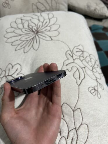 Apple iPhone: IPhone 14 Pro, Б/у, 256 ГБ, Deep Purple, Зарядное устройство, Защитное стекло, Чехол, 79 % — 4