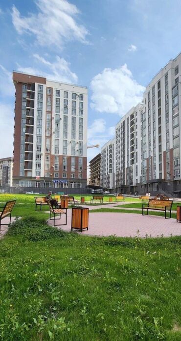продаю дом баткен: 1 комната, 33 м², Элитка, 11 этаж, Евроремонт