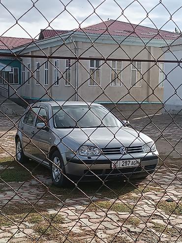 Volkswagen: Volkswagen Golf: 2001 г., 1.6 л, Механика, Газ, Хэтчбэк — 2