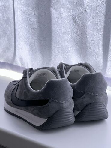 Кроссовки и спортивная обувь: Мужские кроссовки, 41, Nike, Новый, цвет - Серый — 5