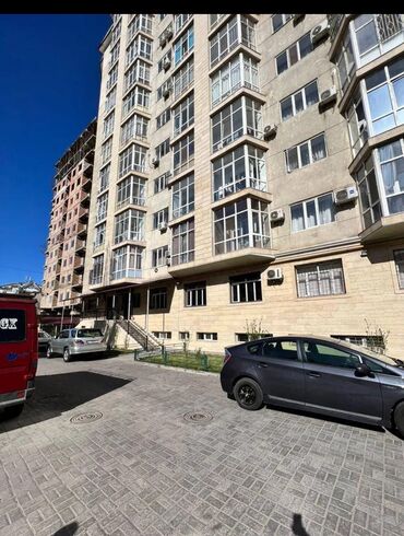 Офисы: Сдаю Офис, 170 м², В жилом комплексе, С отдельной кухней, С системой безопасности, С отдельным входом — 6