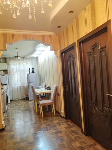 Köhnə tikili: Bakı, 2-ci mikrorayon, 4 otaqlı, Köhnə tikili, m. Memar Əcəmi, 72 kv. m -da lalafo.az — 9 Köhnə tikili: Bakı, 2-ci mikrorayon, 4 otaqlı, Köhnə tikili, m. Memar Əcəmi, 72 kv. m — 9