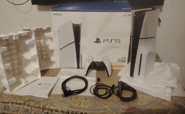 playstation 5 oyun yazilmasi: Plesdesin 5 silim 1 Tb yadas 1 teze pult. İsdiyen gelib yoxluyubda