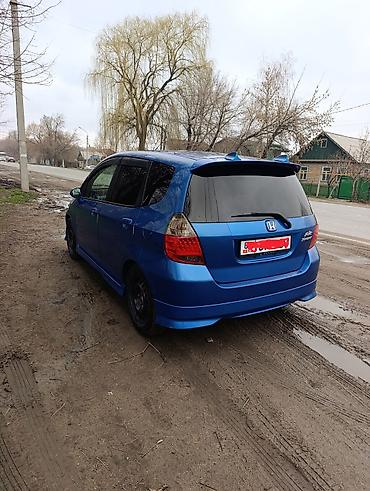 Honda: Honda Fit: 2004 г., 1.3 л, Вариатор, Хэтчбэк — 2