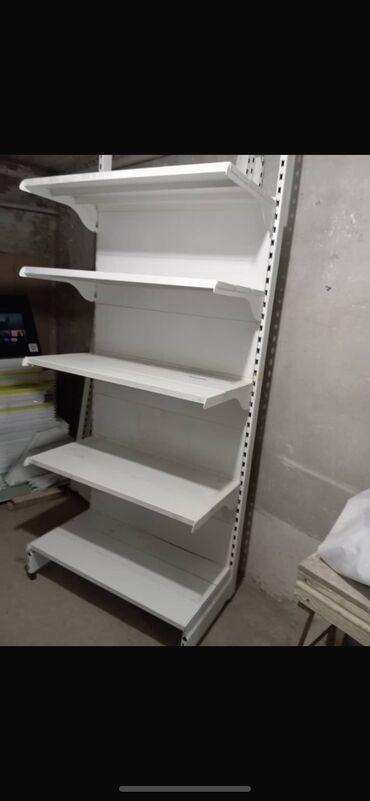 Стеллажи: Продаю стеллажи для магазина. 1 штука всего 7 штук. Идеальное