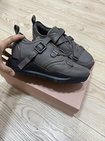 Кроссовки/сникеры Nursace (оригиналы); утепленные натуральным мехом