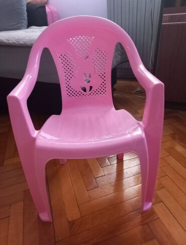 Chairs: Color - Pink, Used