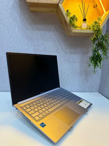 mini laptop: 💻Asus Vivobook 💻 ✅CPU: Core İ3 12-ci nəsil ✅RAM: 8Gb DDR4 ✅SSD: 480