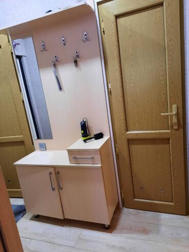 Uzunmüddətli kirayə mənzillər: Mənzil kirayə verilir. 3 otaq 73 kv 5.1 mərt. Memar Əcəmi metrosunun — 4