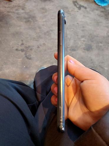 Apple iPhone: IPhone Xr, Б/у, 256 ГБ, Черный, Чехол, 73 % — 7