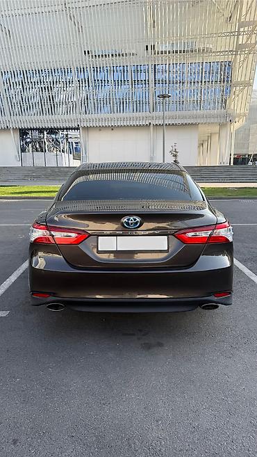 d 4d: Toyota Camry: 2019 г., 2.5 л, Гибрид — 5