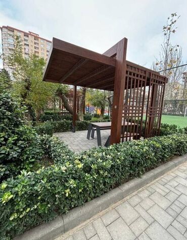 Uzunmüddətli kirayə mənzillər: Nərimanov metrosuna 5 dəgigə piyada məsafədə, 15 mərtəbənin,8-ci — 8