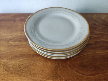 Digər qab-qacaq və mətbəx ləvazimatları: Bütün bu mətbəx əşyaları birlikdə 47 manatadır Hamısı təmiz, az — 4