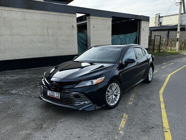 самые дешевые автомобили бу: Toyota Camry: 2018 г., 2.5 л, Автомат, Бензин, Седан