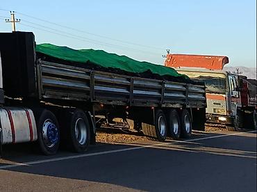 Прицепы и полуприцепы: Полуприцеп-бортовой/площадка 3-осный фитинг пол листь - Тип — 2