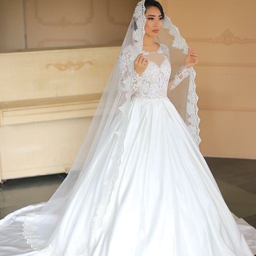 свадебный венок в Кыргызстан | НОВОГОДНИЕ ВЕНКИ, КОМПОЗИЦИИ: Шикарные Свадебные платья в салоне Золушка на прокат . Свадебное