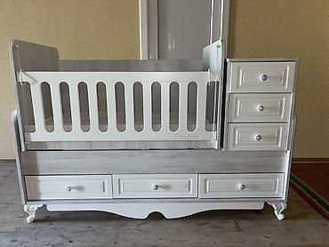 Uşaq beşiyi və komodlu dəst – Can Bebe Cox az istifade olunub. Ustunun