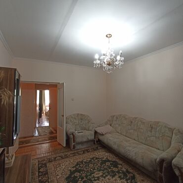 как быстро продать дом в бишкеке: 2 комнаты, 54 м², Индивидуалка, 2 этаж, Косметический ремонт