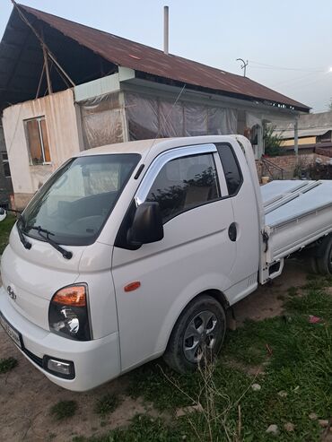 срочно срочно продаю: Hyundai Porter: 2018 г., 2.5 л, Механика, Дизель