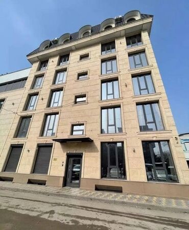 офис в ош: Сдаю Офис, 50 м², В бизнес центре, 1 линия, С оборудованием, С отдельным сан узлом