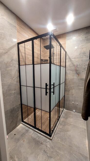 Duş kabinaları, arakəsmələr: Yeni Arakəsmə, Künc üçün, Pulsuz çatdırılma — 13