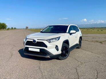 Toyota: Toyota RAV4: 2023 г., 2.5 л, Вариатор, Гибрид, Внедорожник at lalafo.kg Toyota: Toyota RAV4: 2023 г., 2.5 л, Вариатор, Гибрид, Внедорожник